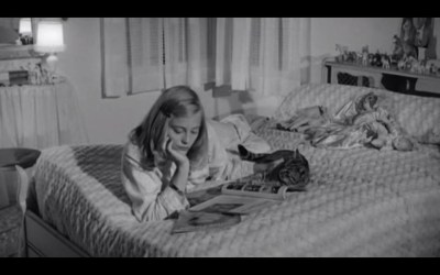 "Pussycat! Pussycat....!"  Lolita eat your heart out.