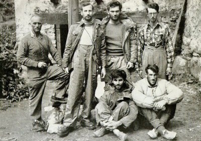 1951 Everest Reconnaissance Team: (clockwise from left) E. Shipton, W.H. Murray, T.D. Bourdillon, H.E. Riddiford, E.P. Hillary, M.P. Ward.