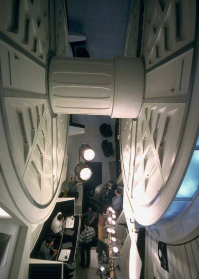 Filming inside the centrifuge set