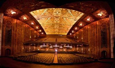 Paramount Theatre, Oakland, CA.  By Euan Rannachan & Ron Essex. www.paramounttheatre.com