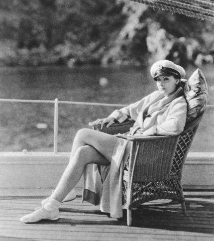 Greta-Garbo-on-her-yacht-1929